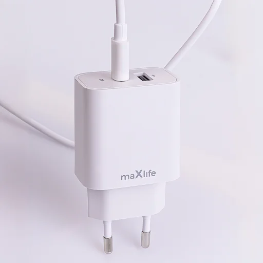 Maxlife MXTC-06-20AC PD QC töltő 1x USB-C 1x USB 20W fehér + USB-C - USB-C kábel 20W - 6