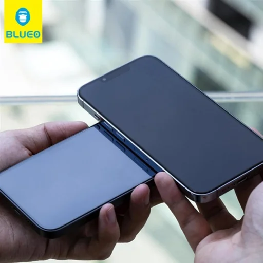  Blueo - Tükröződésmentes HD üveg - iPhone 15 / iPhone 16 - Fekete üvegfólia - 5