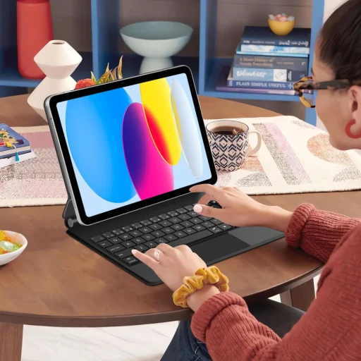 Tech-protect Smartcase Magnetic + Billentyűzet iPad 10.9" 10 / 2022 / 11" 11 / 2025 Fekete tok - 10