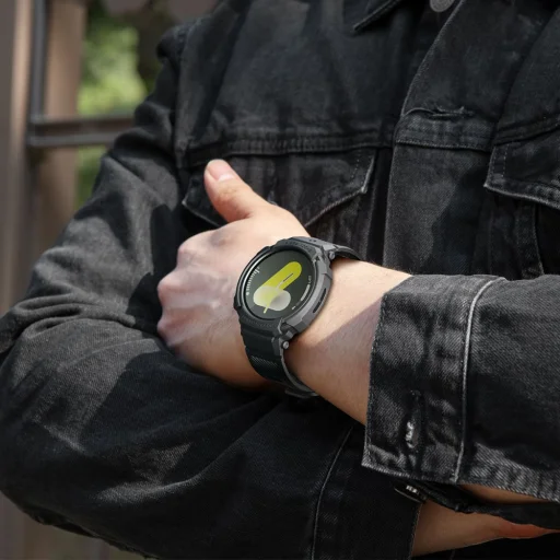 Spigen Rugged Armor "Pro" Samsung Galaxy Watch 8 (44 mm) Fekete óraszíj - 16