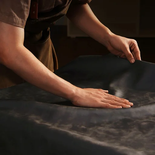 Baseus - PrimeTrip sorozat C02 autós tartó (C40169002213-00) - PU bőr, 360°, 25N, sokoldalú rögzítési lehetőség - Holdfehér - 5