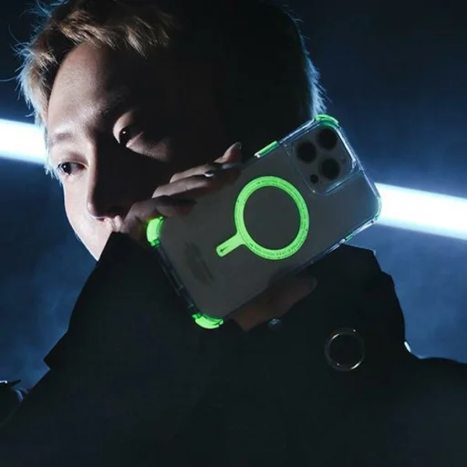  iPhone 16 Pro Max 6.9" Skinarma Saido mágneses töltésre alkalmas zöld (nightglow) tok - 8