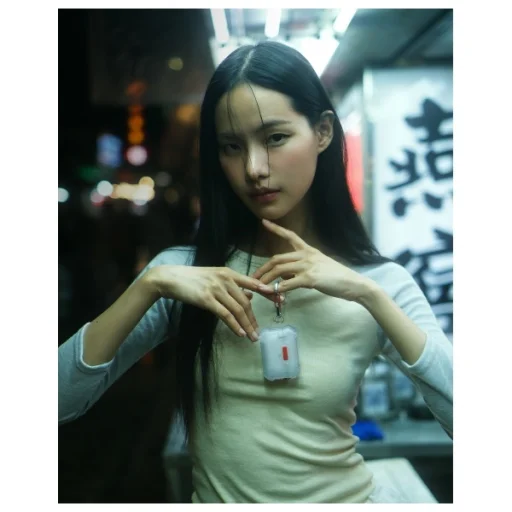 Skinarma tok Mecha AirPods Pro 2 fagyos - 5