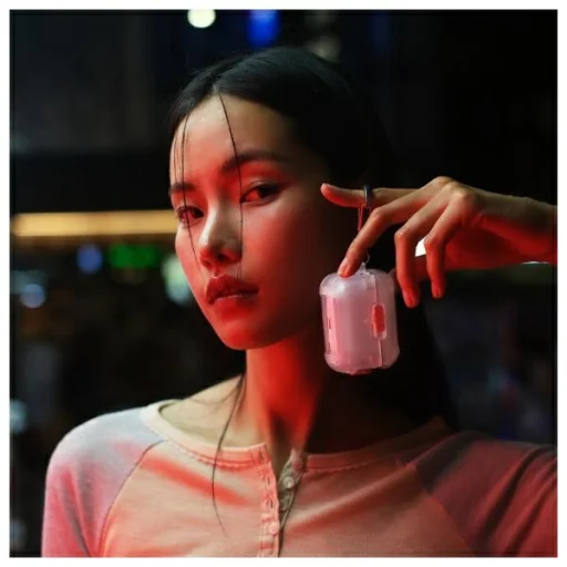 Skinarma tok Mecha AirPods Pro 2 fagyos - 6