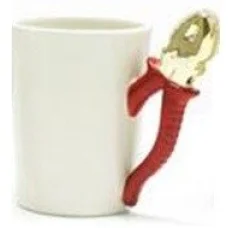 Porcelán bögre csípőfogó markolattal