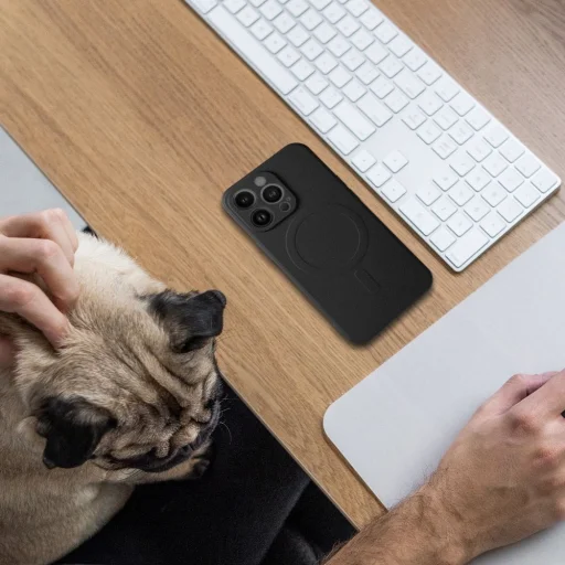 SILICONE MAG COVER tok kompatibilis MagSafe technológiával iPhone 16e fekete - 5