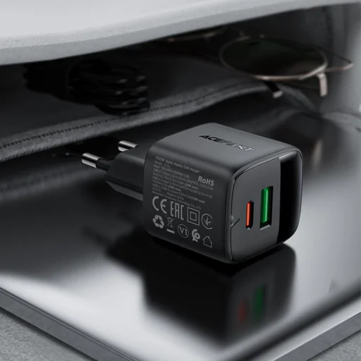 Acefast - Fali töltő (A114) - digitális kijelzővel, gyors töltés, GaN, USB, Type-C, PD25W, 5V/3A - Fekete - 5