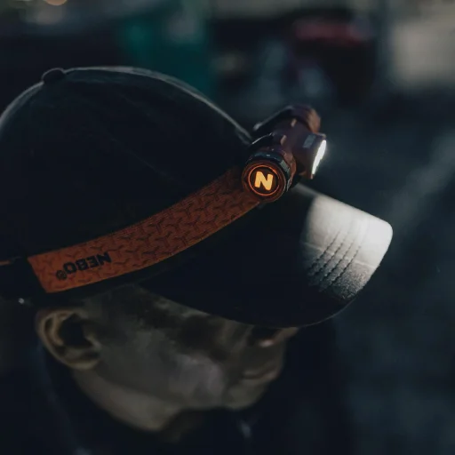 NEBO NEB-HLP-1006-G Master Series HL1000 fejlámpa, 1000 lm - 30 lm, 138 m, 5 funkció, IP67, mágneses, USB-C - 2