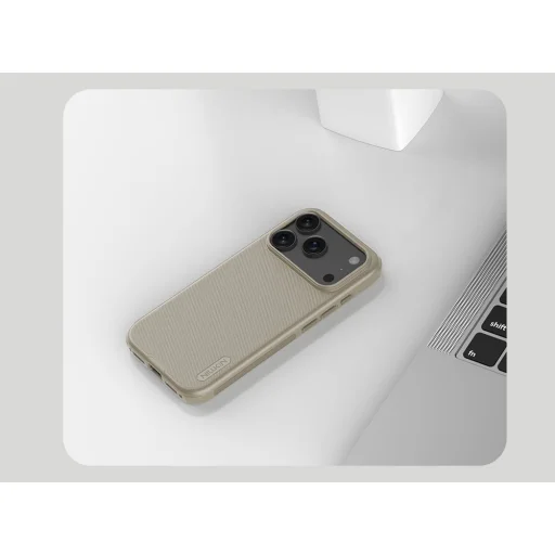  Apple iPhone 17 Pro Max Arany Nillkin Super Frosted PRO hátlap - 6