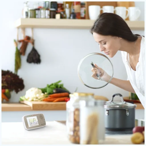 Motorola VM483 elektronikusan figyelő készülék 2.8" fehér-arany - 4