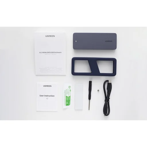 UGREEN CM777 M.2 NVMe/SATA SSD ház 2.5/3.5 hüvelykes 20G - 10