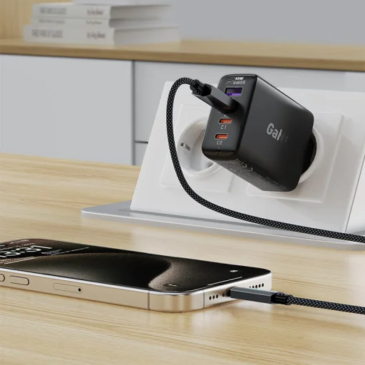 Acefast USB Type-C adatkábel (C19-04), gyors töltés, 3A, hajlítás-álló, nejlonszövés, 1,2 m - fekete - 3