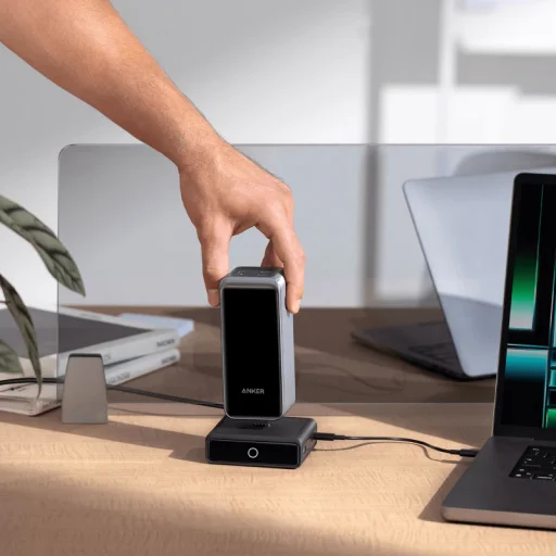 Anker fali töltő PowerBank Prime-hoz, 100W, 3A, 1 x Pogo Pin - 1 x USB-C - 2 x USB-A, fekete A1902311 - 2