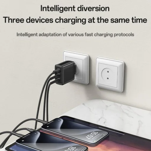 Yesido Fali Töltő (YC144) - 2x Type-C, 1x USB-A, 65W, GaN Technológia, Gyors Töltés - Fekete - 4