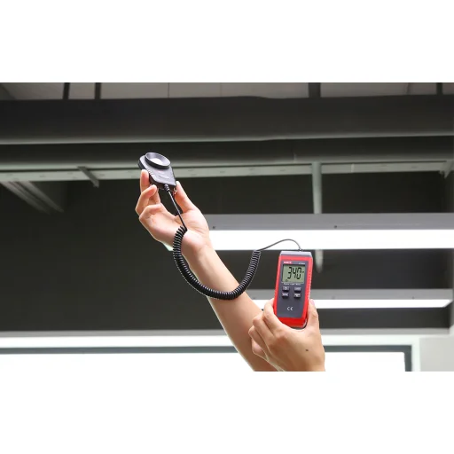 UNI-T UT383S fénymérő - 6