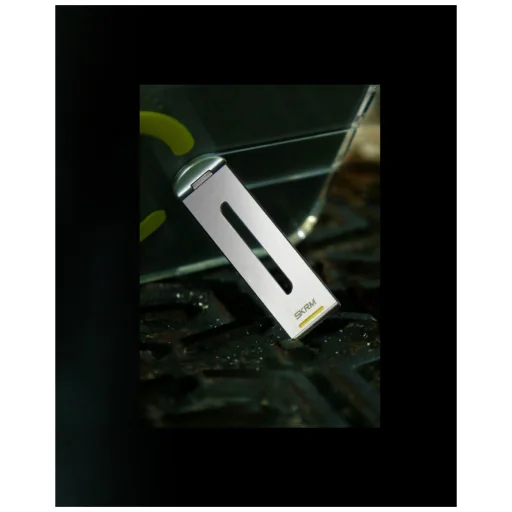 iPhone 16 Pro Max Skinarma Helix mágneses töltésű, 360 fokban forgatható állványos fekete tok - 8