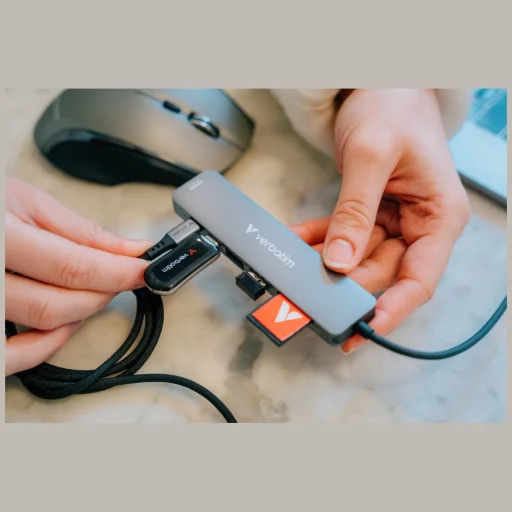 Adapter HUB Verbatim HDMI/USB-C 3.2/USB-C/2xUSB-A 3.2/SD/microSD alumínium - 8