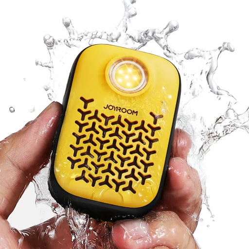 Joyroom Maya JR-MS03 hordozható Bluetooth hangszóró beépített zseblámpával, ellenálló - sárga - 5