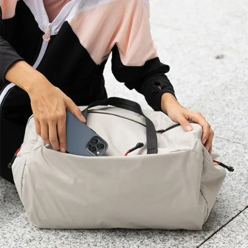 iPhone 15 Pro UNIQ Lyden DS Magclick Töltő tok szürke-fekete tok - 6