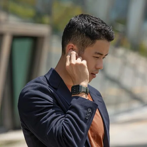 Apple Watch Series 1-8/SE/SE2/SE3 38/40/41 mm UNIQ Linus Szíj Airosoft Szilikon éjfekete - 2