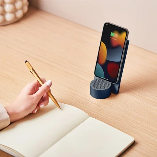 Lexon City Energy Pro 10W vezeték nélküli töltő Bluetooth hangszóróval, sötétkék - 4