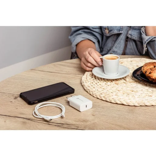 Forcell F-Energy USB C QC4.0 PD 3A 20W + kábel USB C Lightning fehér - 26