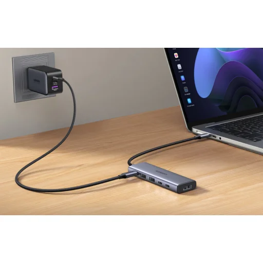UGREEN USB-C Hub 6 az 1-ben 3x USB DisplayPort 4K 60Hz CM511 - 7