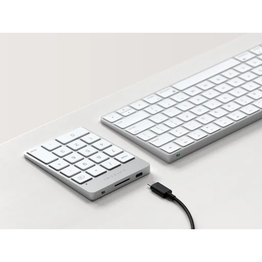Satechi Slim Wireless Keypad - Silver - 10