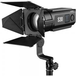 Godox S30 fókuszálható LED lámpa, videólámpa 30W 5600K