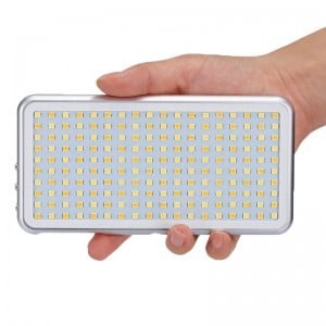 M180 LED világítás, videólámpa 12W 3200-5600K beépített akkumulátorral