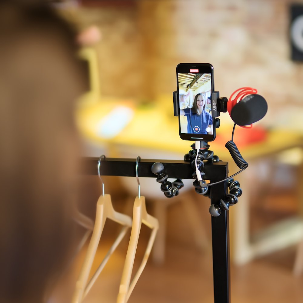 JOBY GripTight PRO 2 GorillaPod állvány szett telefon tartóval (JB01551-BWW)-2