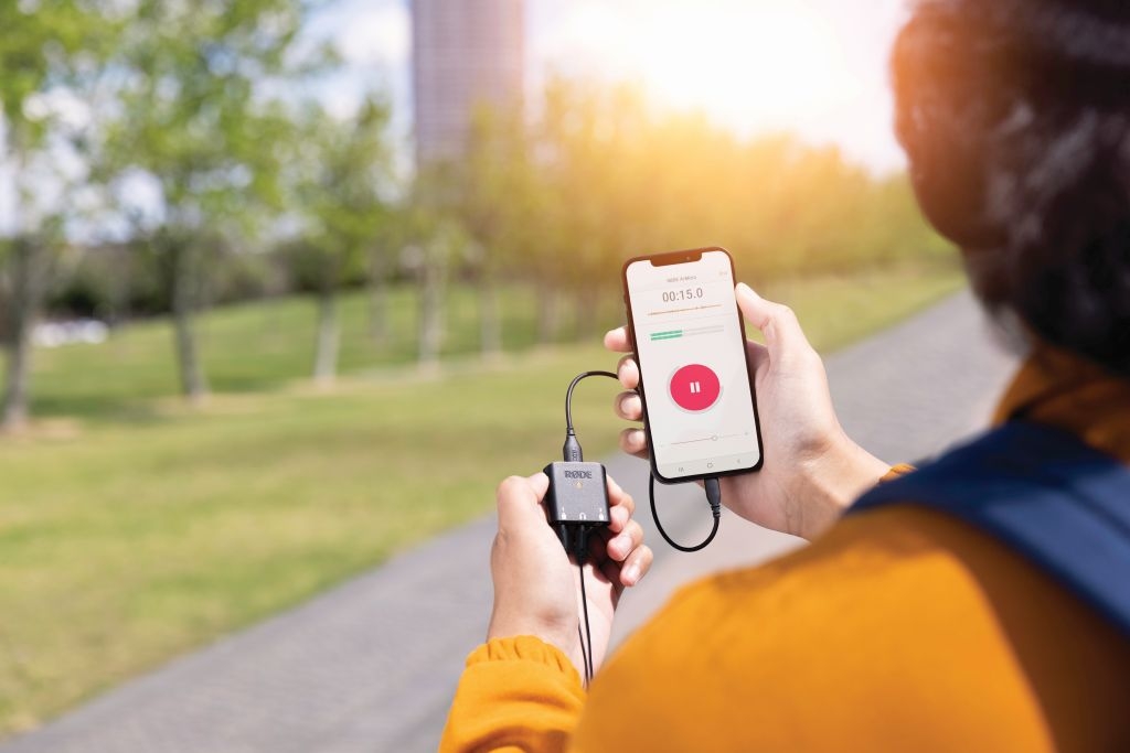 RODE AI-Micro két csatornás TRS/TRRS mikrofon és fejhallgató interfész USB-C aljzattal, Lightning, USB-C és USB-A kábelekkel-2