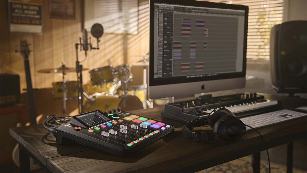 RODE RODECaster Pro II négy mikrofoncsatornás audio produkciós keverő és rögzítő USB, Bluetooth, Ethernet és WiFi csatlakozásokkal-34