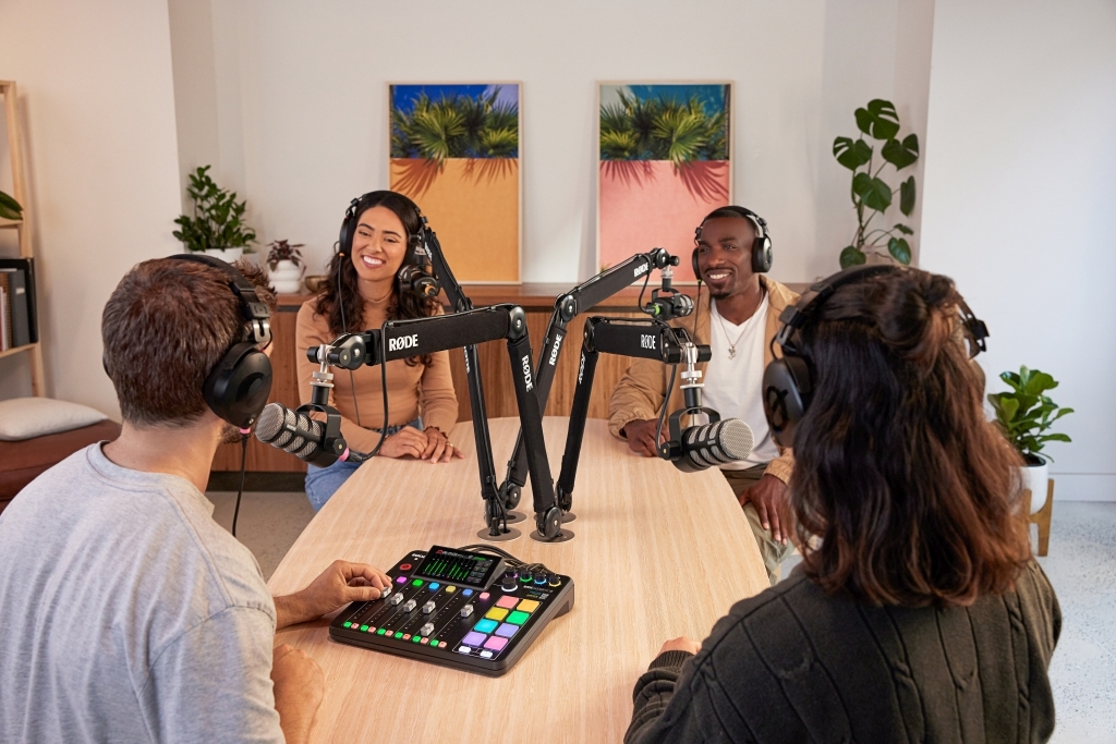 RODE RODECaster Pro II négy mikrofoncsatornás audio produkciós keverő és rögzítő USB, Bluetooth, Ethernet és WiFi csatlakozásokkal-13