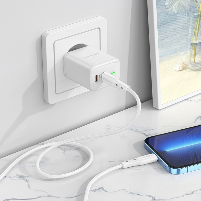 Borofone BN9 Reacher hálózati töltő adapter 2xType C QC 3.0 PD 35W fehér-3
