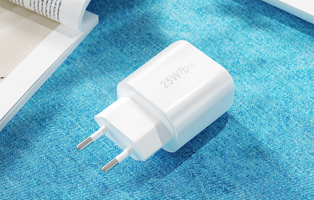 Foneng EU40 USB-C hálózati töltő adapter 25W PD QC 3.0 (fehér)-2