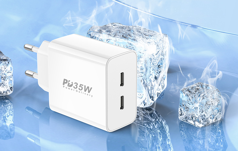 Foneng EU50 hálózati töltő adapter 2x USB-C PD 35W (fehér)-1