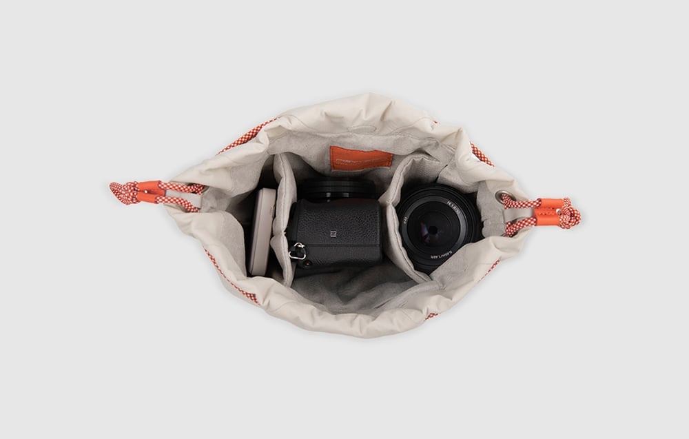 PGYTECH OneGo zsinóros táska (Ivory) (P-CB-262)-1