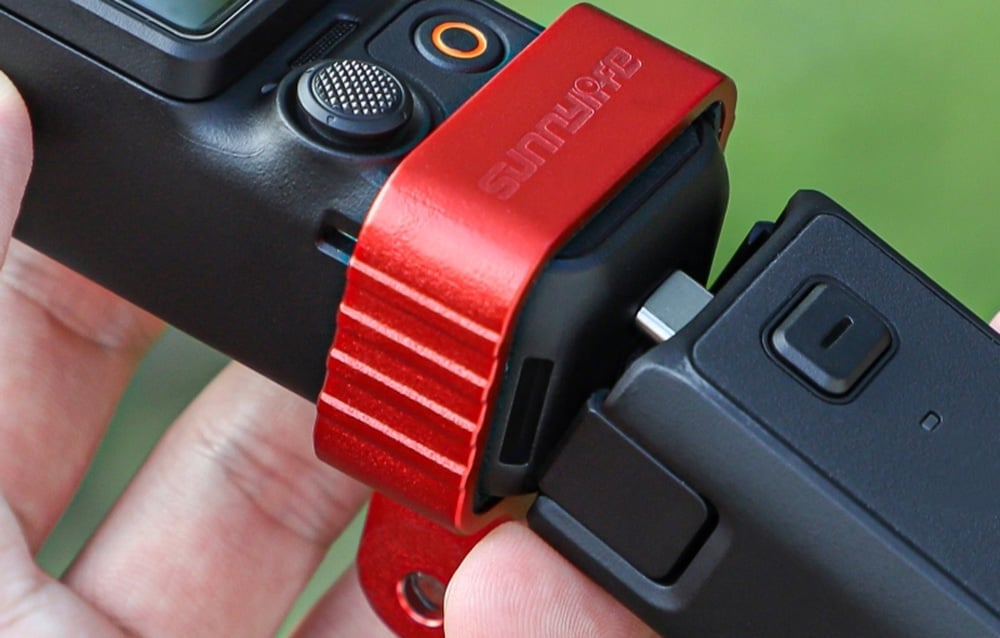 Sunnylife alumínium akiciókamera adapter DJI Osmo Pocket 3-hoz (piros)-5