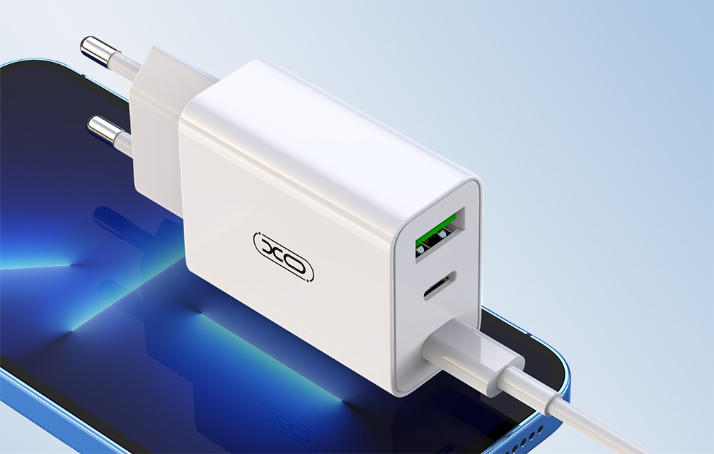 XO L101 hálózati töltő adapter, USB-A + 2x USB-C, PD 20W (fehér)-1