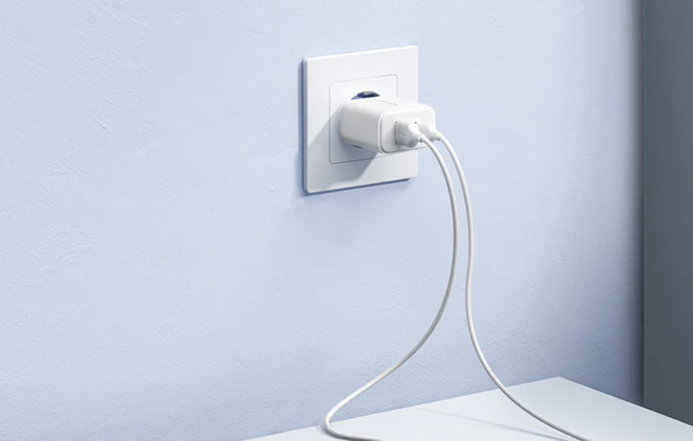 Joyroom JR-TCF05 hálózati töltő adapter USB-A QC3.0, USB-C PD 20W (fekete)-2