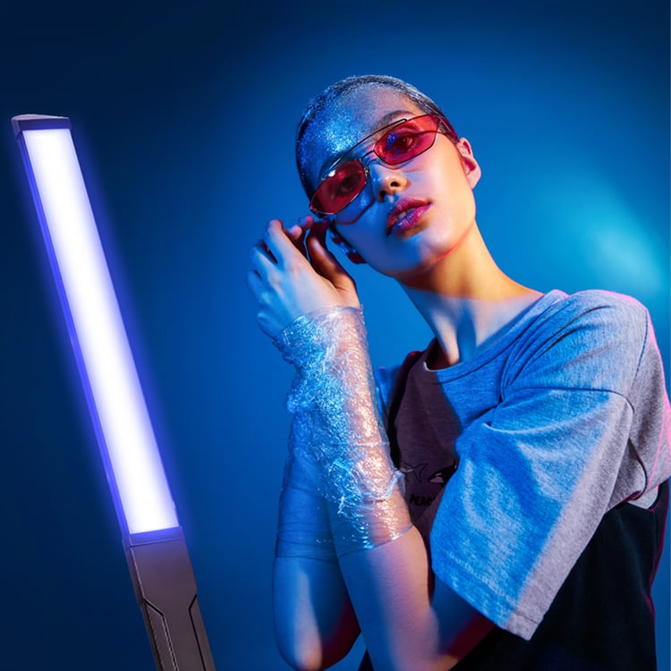 RGB LED lámpa, fénycső beépített akkumulátorral, távirányítóval NL-6