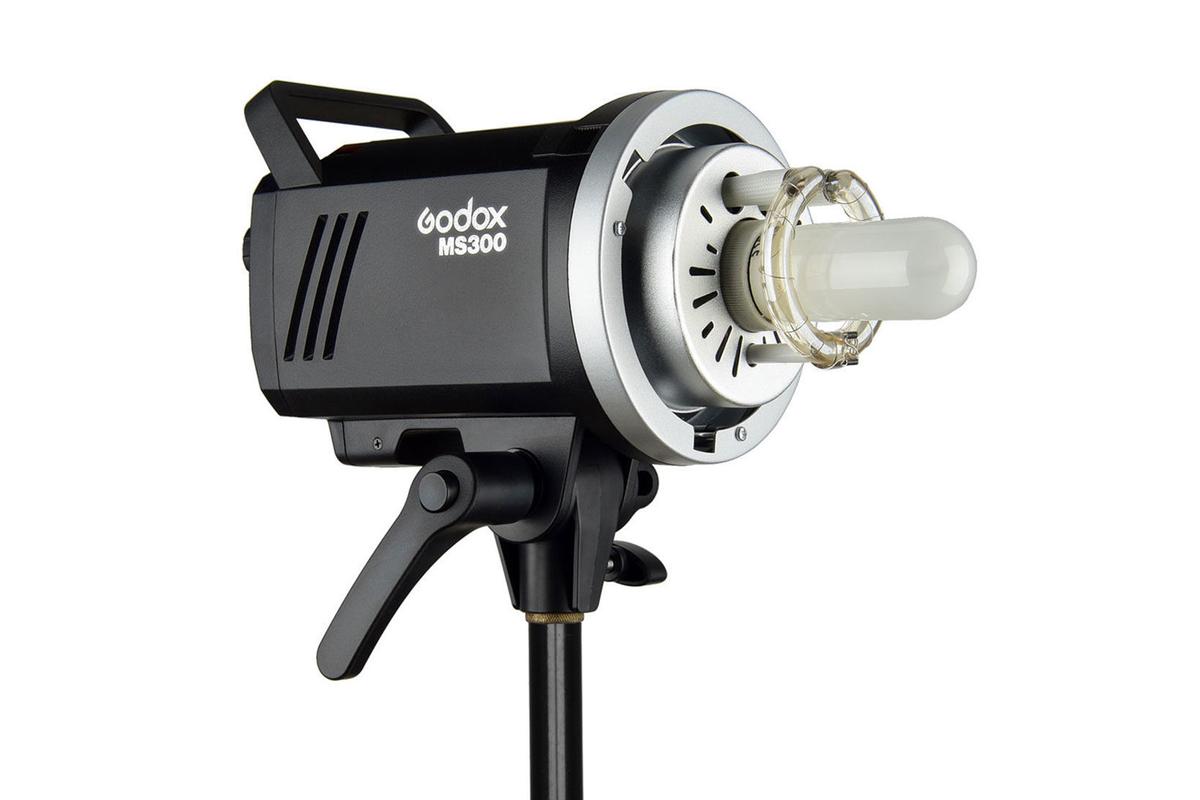 Godox MS300-D 3 lámpás szett-4