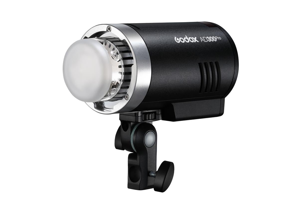 Godox AD300Pro akkumulátoros studio vaku-1