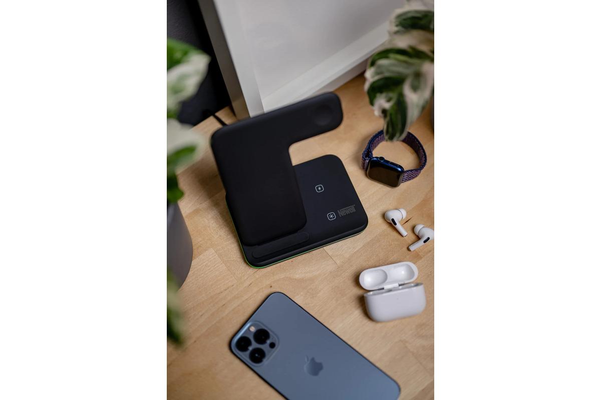 Newell induOne N-GY-Z5A induktív (wireless/vezetéknélküli) töltő 3 mobil eszközhöz-4