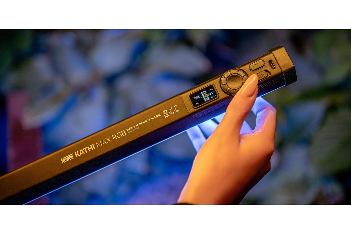 Newell RGB Kathi Max LED fénycső -
