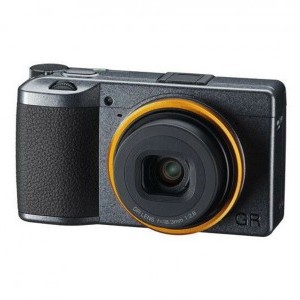 Ricoh GR III Street Edition (DB-110 akkumulátor + GC-9 tok)