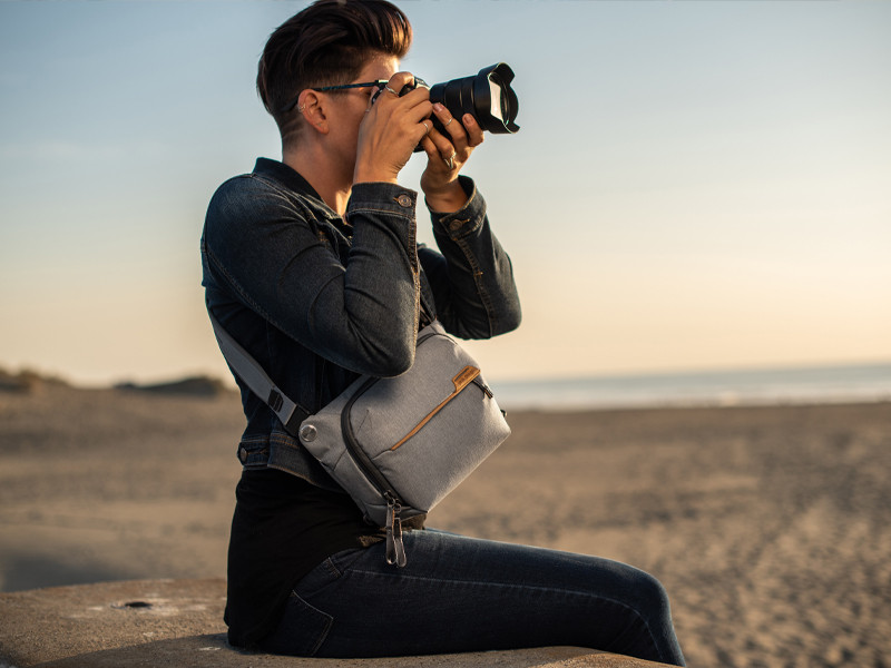 Peak Design Everyday Sling 3L - hamuszürke-3