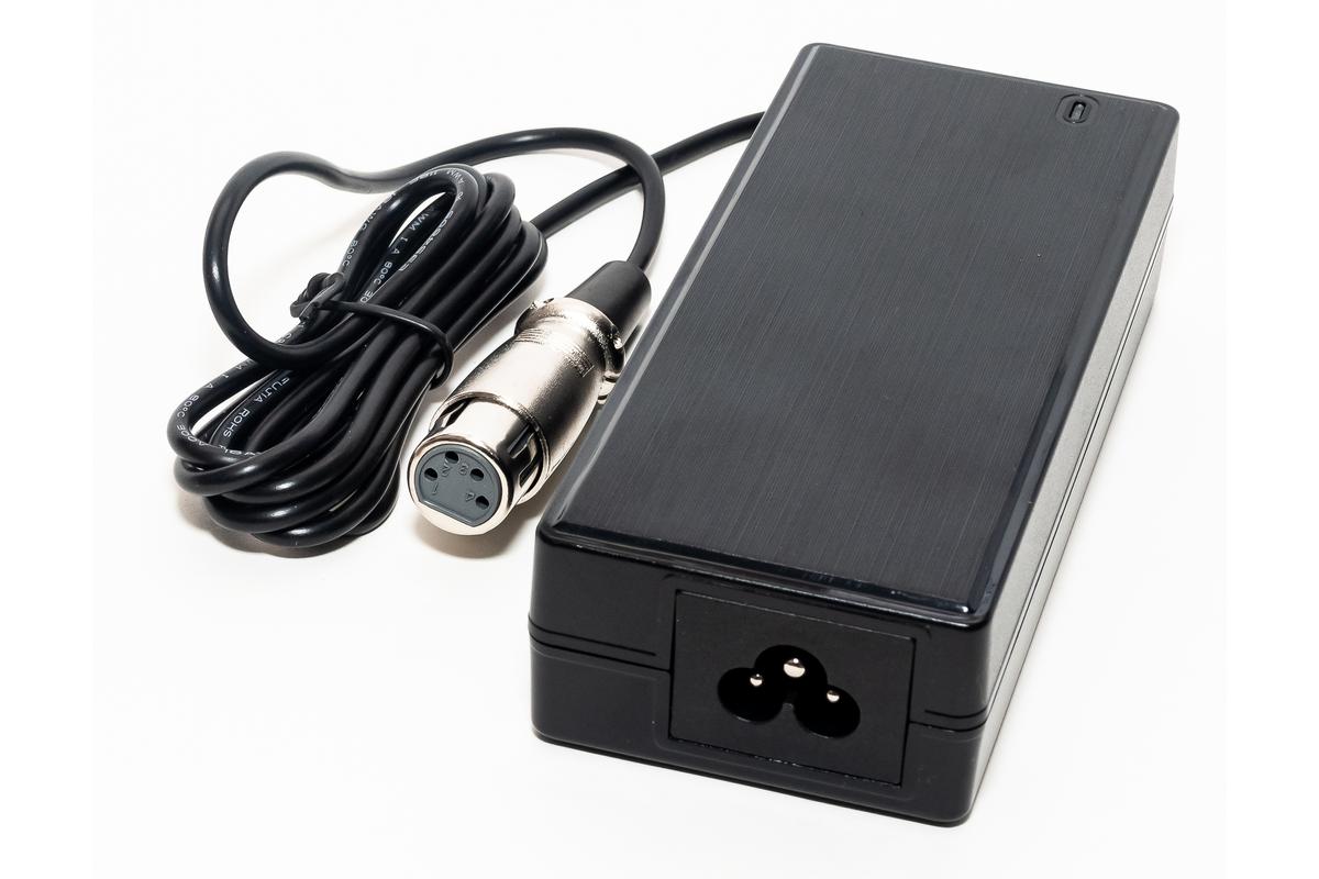 FeelWorld AC ADAPTER 15V / 5A XLR-0