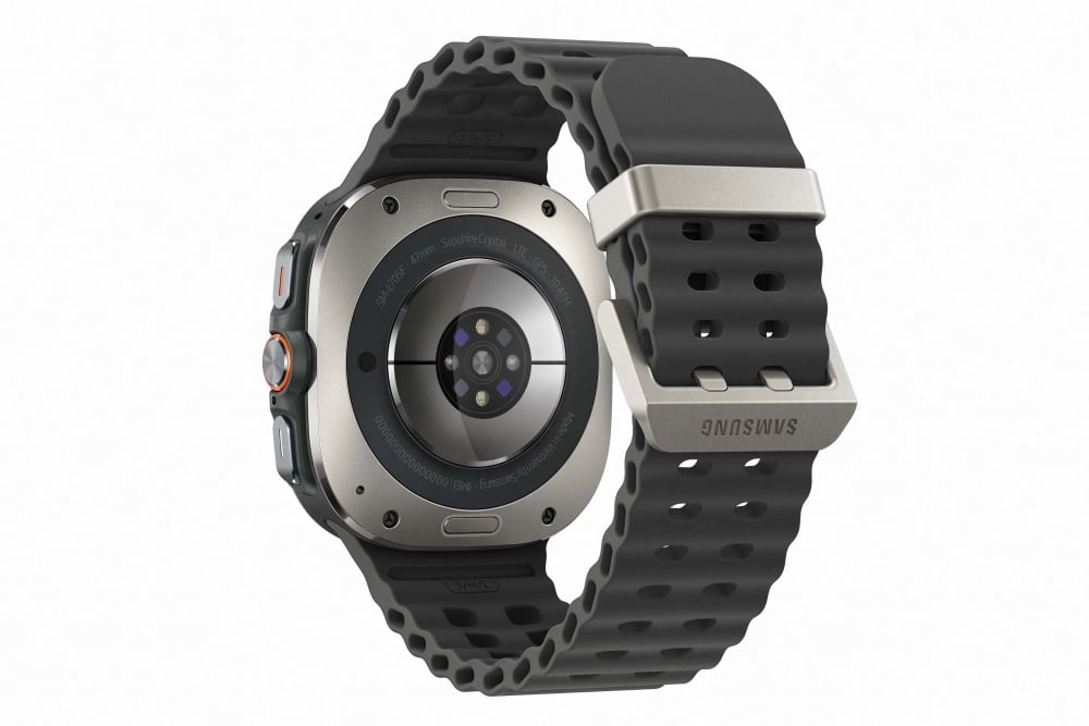 Samsung Galaxy Watch Ultra L705 47mm, LTE, NFC, BT 5.3 Titán Ezüst EU SM-L705 okosóra-1